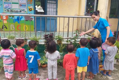 Hoạt động dạo, chơi ngoài trời: Quan sát thiên nhiên