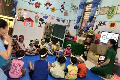 Hoạt động khám phá khoa học: Làm quen với một số phương tiện giao thông đường bộ( xe đạp, xe máy). – lớp mầm