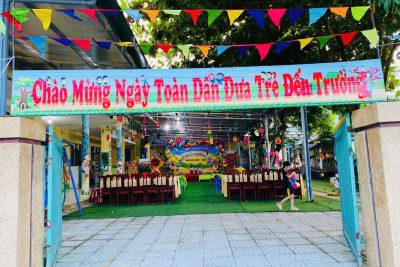 🎉 KHAI GIẢNG NĂM HỌC MỚI 2025 – 2026 ✨🎉 🌸Hòa chung không khí rộn ràng của cả nước chào mừng Ngày hội toàn dân đưa trẻ đến trường, sáng ngày 05/9/2025, Trường Mầm non Nghĩa Sơn long trọng tổ chức Lễ Khai giảng năm học 2025 – 2026 trong niềm hân hoan, phấn khởi của cô và trò nhà trường. 💐 Nhà trường xin chân thành cảm ơn sự quan tâm, đồng hành của quý phụ huynh, sự chỉ đạo sâu sát của các cấp lãnh đạo địa phương. Đây chính là nguồn động lực to lớn để Trường Mầm non Nghĩa Sơn ngày càng vững mạnh, tiếp tục là ngôi nhà thứ hai tràn ngập yêu thương của các bé. 🌈 Một năm học mới đã bắt đầu – chúc cô và trò Trường Mầm non Nghĩa Sơn thật nhiều niềm vui, sức khỏe và thành công trong chặng đường mới!